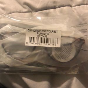 Quay ‘Rumours’ blue light glasses